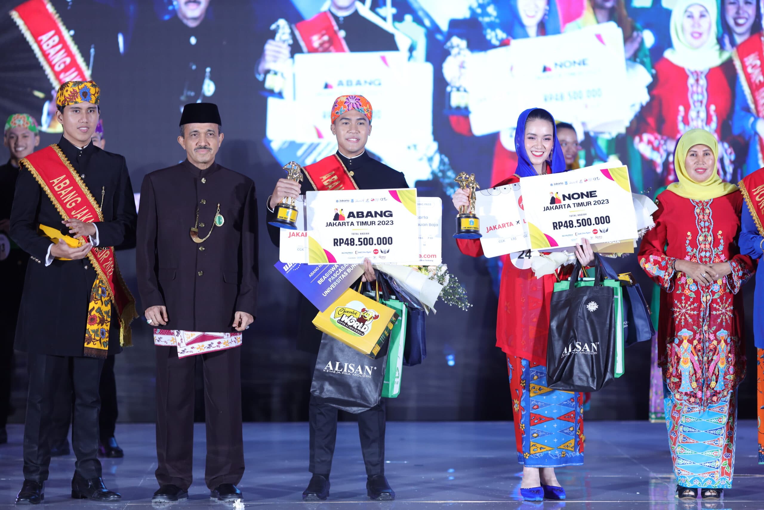 Dukungan Wall Street English Indonesia untuk Abang None Jakarta Timur 2023