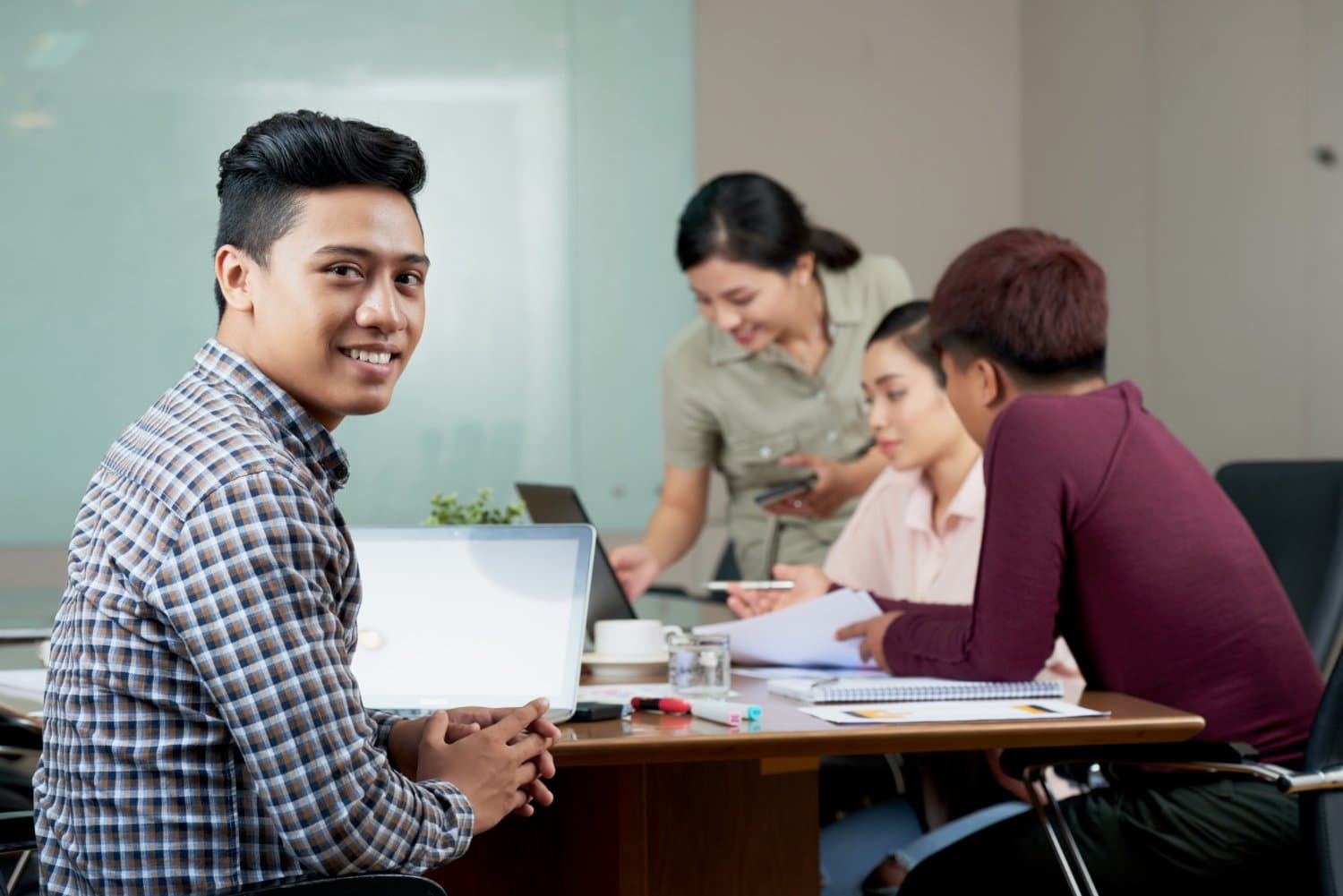 Belajar dengan Aplikasi dan Guru Bersertifikat Internasional
