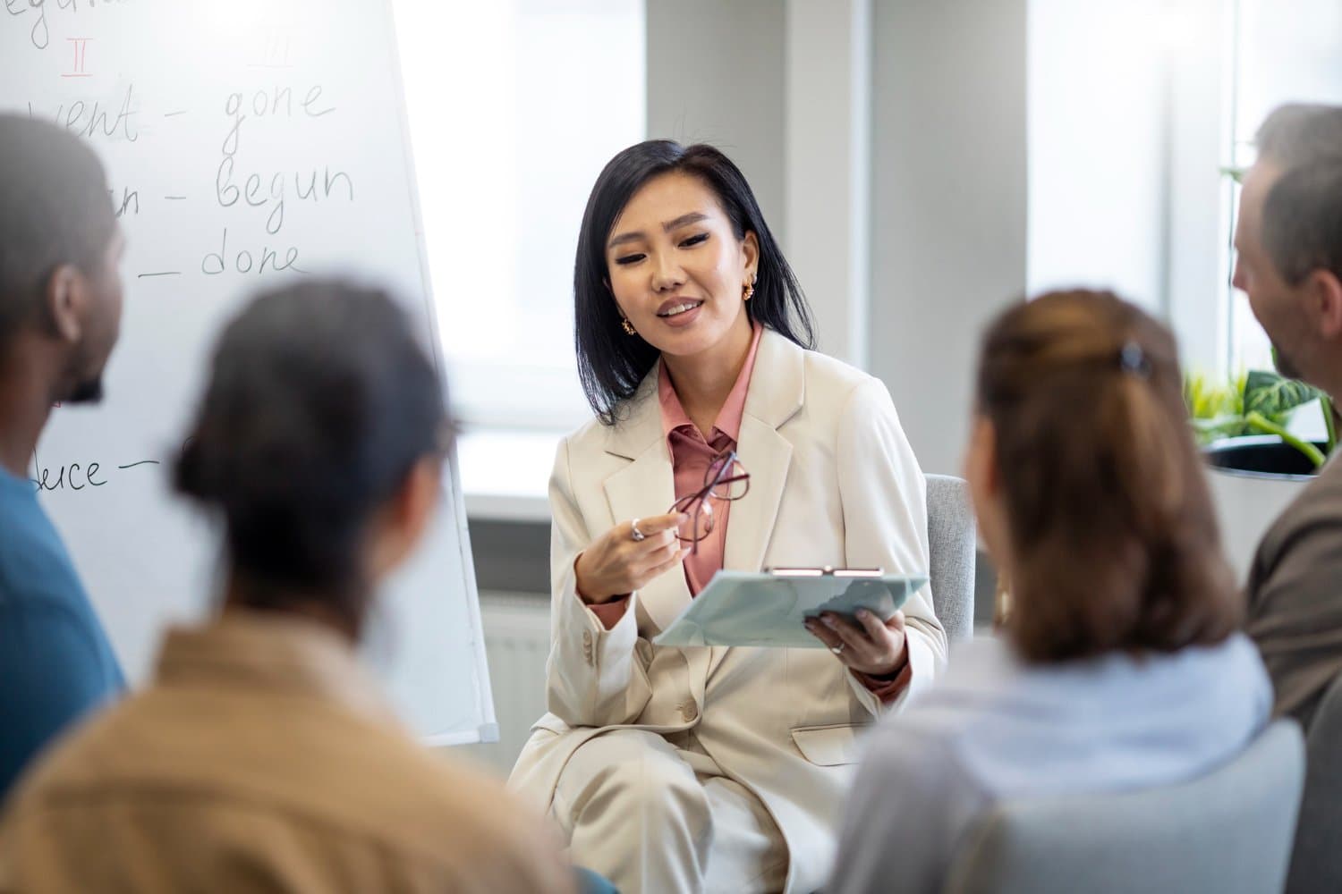 Mengembangkan Communication Skills Bahasa Inggris untuk Profesional