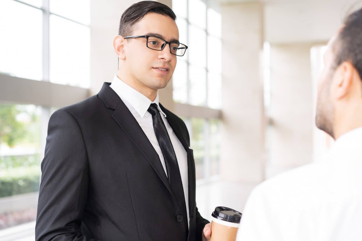 Cara Menghilangkan Rasa Gugup Saat Berbicara Bahasa Inggris di Kantor
