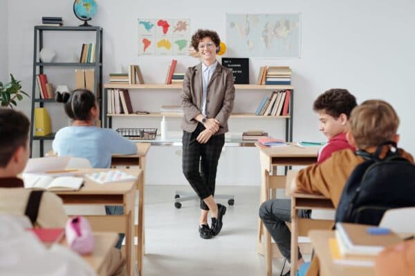 Kursus Bahasa Inggris Terbaik di Indonesia – Dijamin Berhasil!