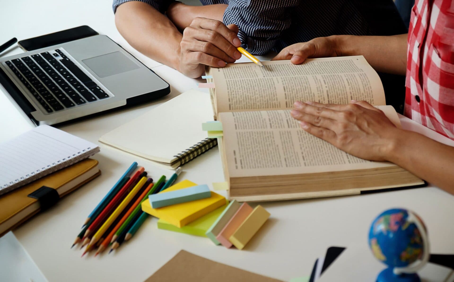 Comparative vs Superlative: Cara Membandingkan dalam Bahasa Inggris